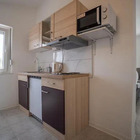 Apartament Najam Skundric Vir